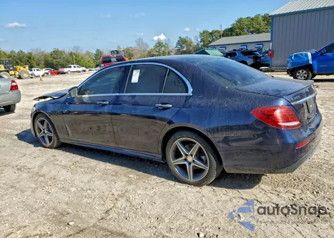 2017 Mercedes-Benz E 300 z USA, uszkodzony, nr VIN WDDZF4JB8HA056468